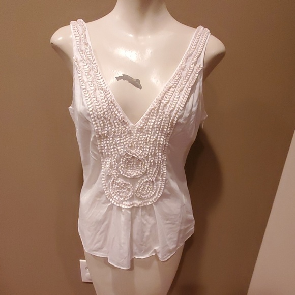 Sleeveless top - Picture 1 of 3